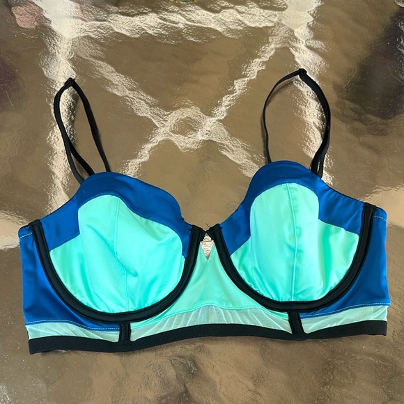 Victoria's Secret Other - Victoria secret 34D very sexy bra